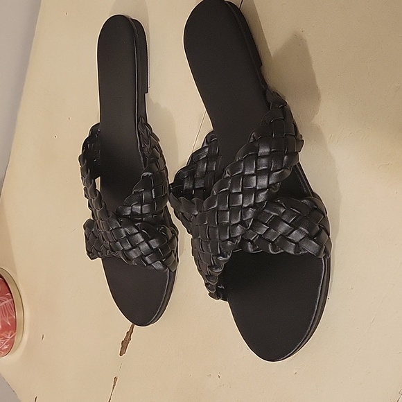 Womens  braided cross strap flat sandals in black size 42 - Picture 1 of 4